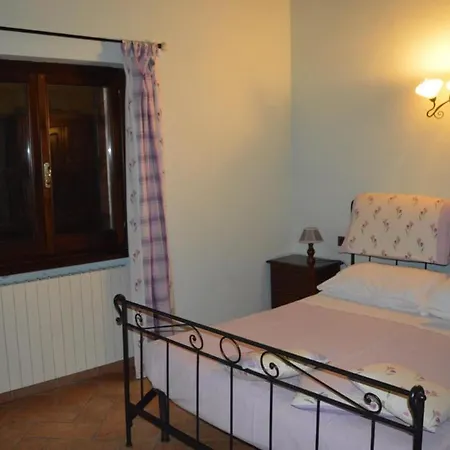 In Umbria مونتيفالكو
